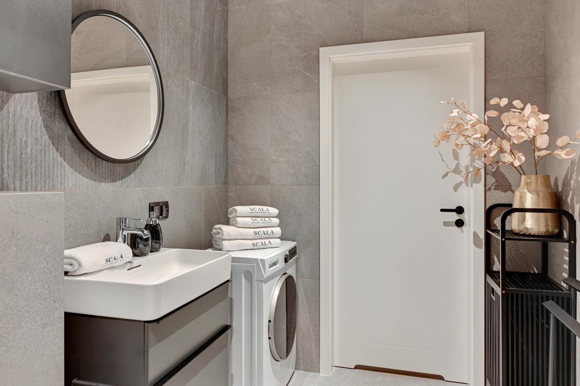 Scala City Center Premium Apartments With Parking By Lion Apartments غدانسك المظهر الخارجي الصورة